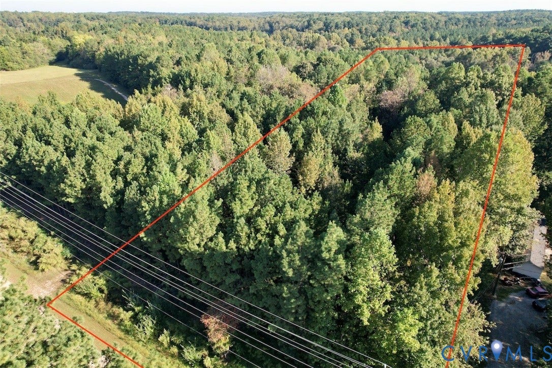 1109 W Entrance Road, Blackstone, VA 23824 1109 W Entrance Road, Blackstone, VA 23824