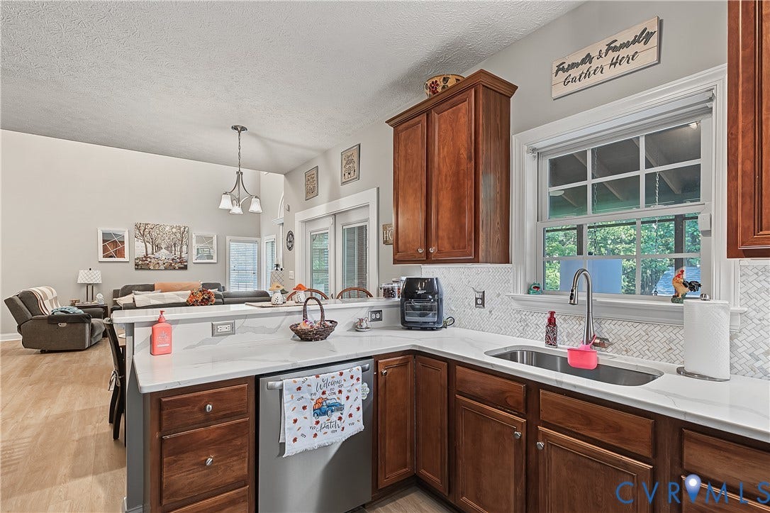 512 Greyshire Drive, Montclair, Chester, VA 23836 512 Greyshire Drive, Montclair, Chester, VA 23836
