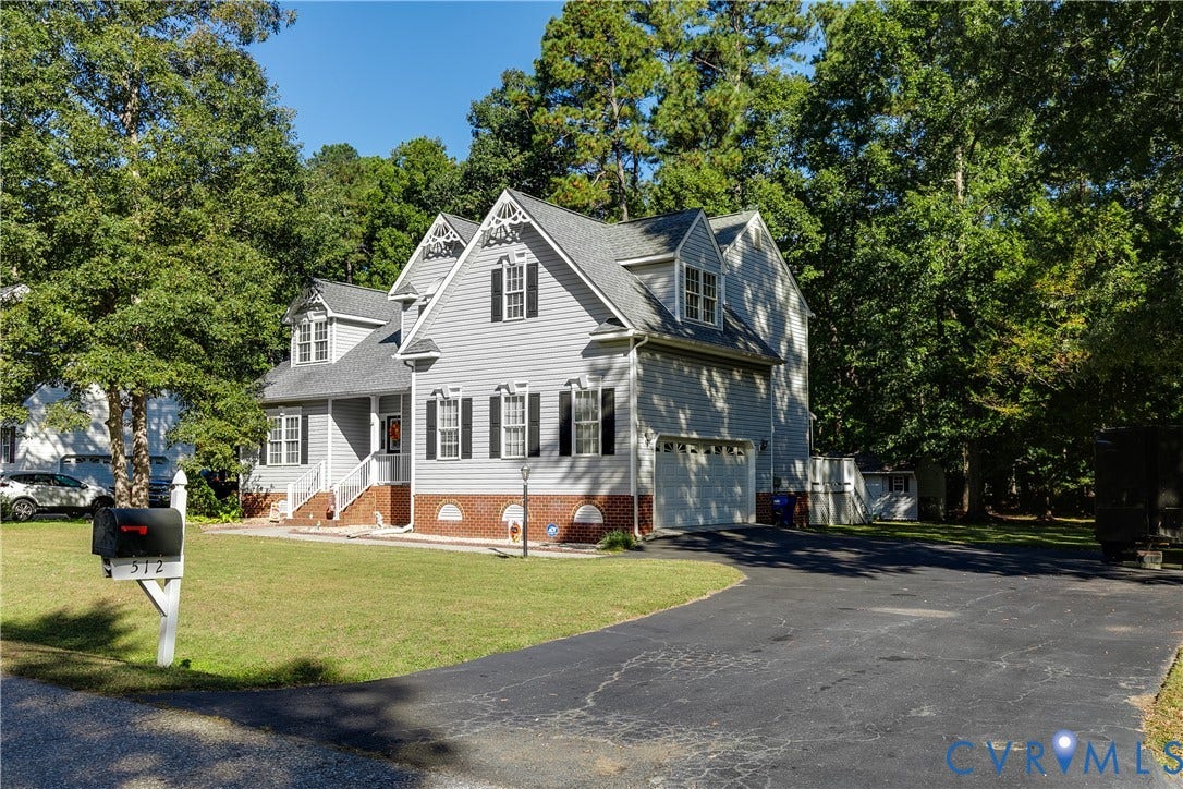 512 Greyshire Drive, Montclair, Chester, VA 23836 512 Greyshire Drive, Montclair, Chester, VA 23836