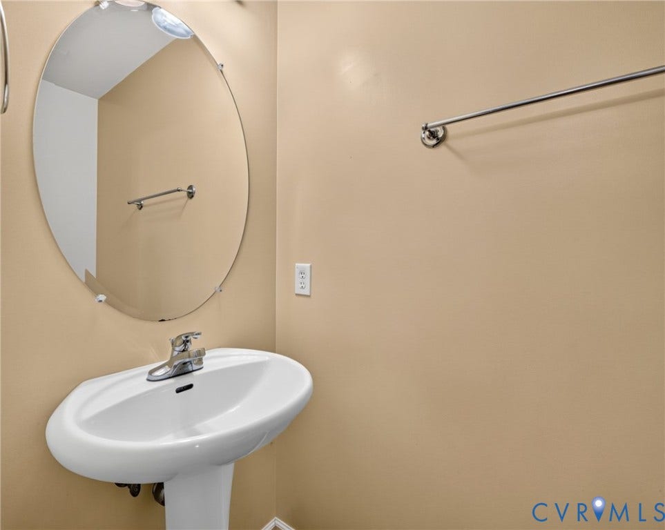 52 Forest Pass, Forest Ridge, Scottsville, VA 24590 52 Forest Pass, Forest Ridge, Scottsville, VA 24590