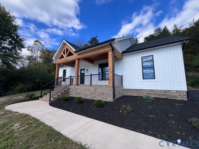 560 East Main Street, Scottsville, VA 24590 560 East Main Street, Scottsville, VA 24590