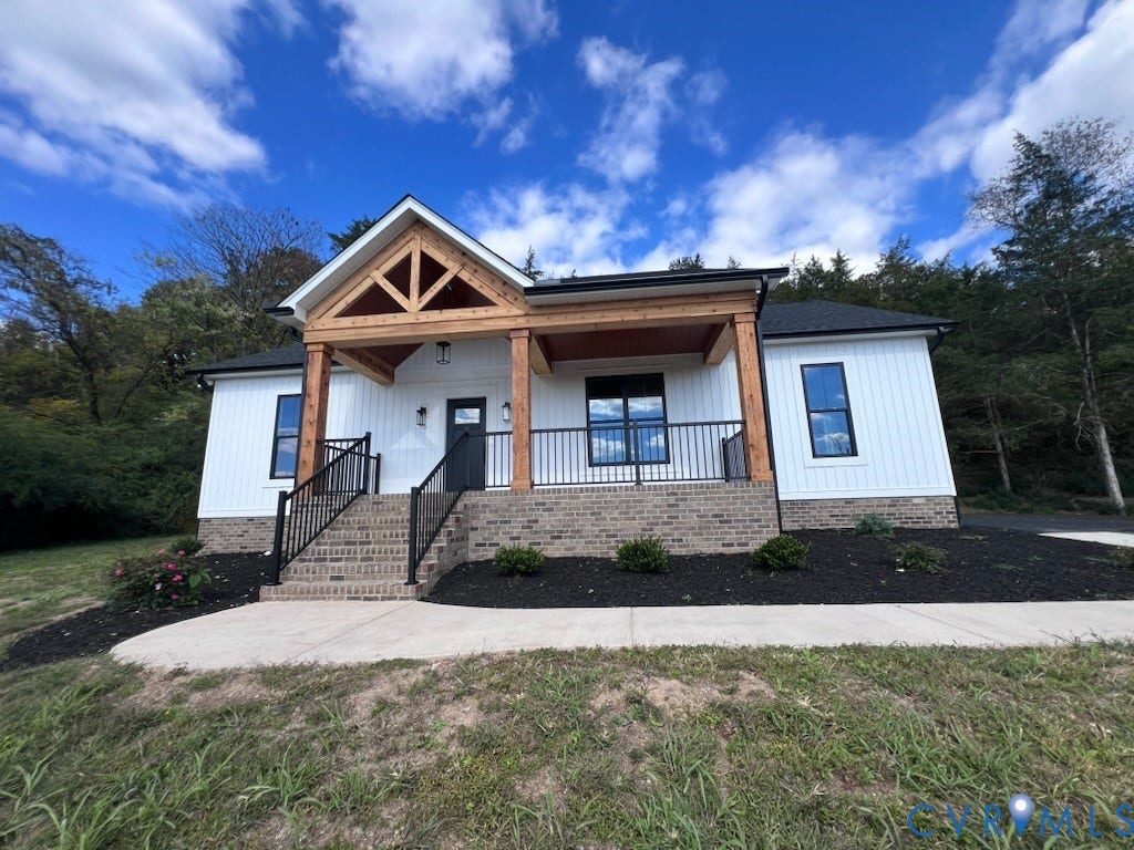 560 East Main Street, Scottsville, VA 24590 560 East Main Street, Scottsville, VA 24590
