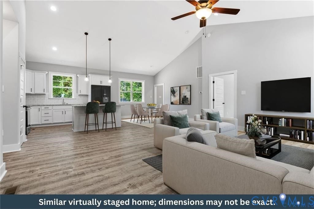 560 East Main Street, Scottsville, VA 24590 560 East Main Street, Scottsville, VA 24590