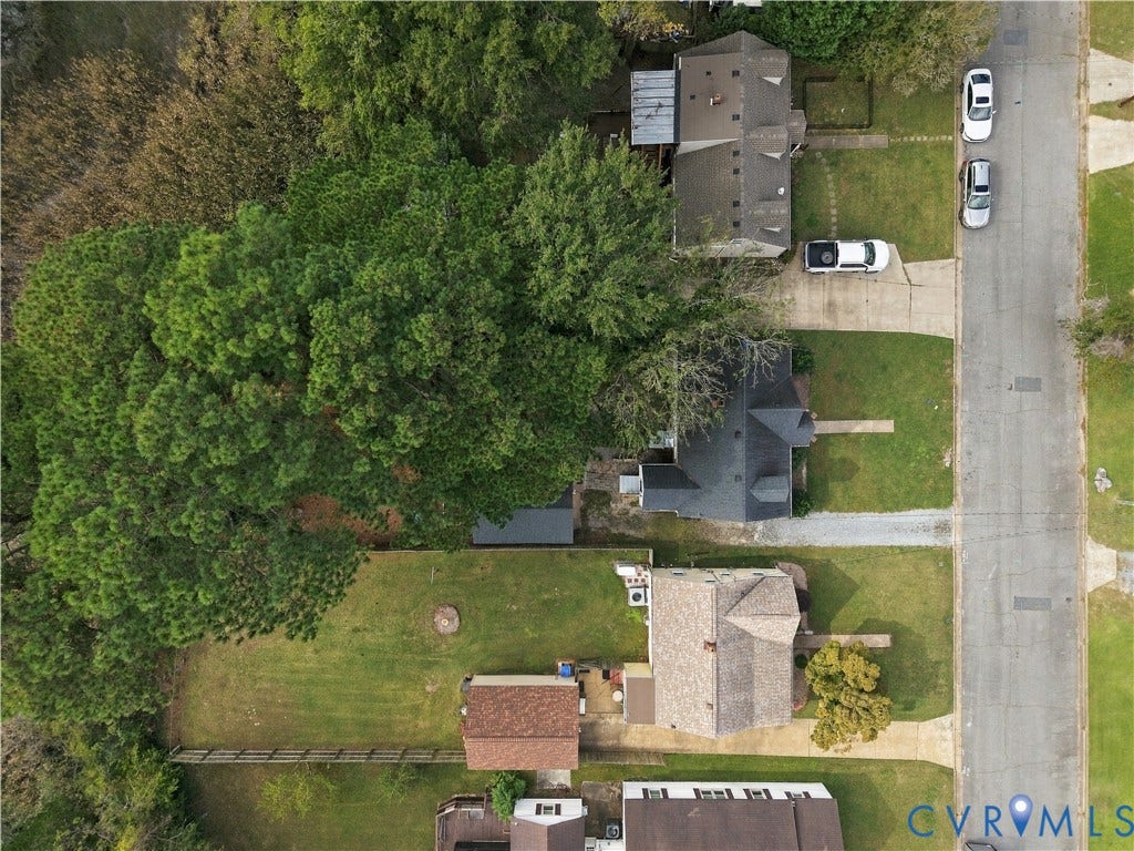 305 Arizona Street, Kingman Heights, Portsmouth, VA 23701 Aerial perspective featuring a spacious lot with a sprawling lawn, mature trees, and a detached structure