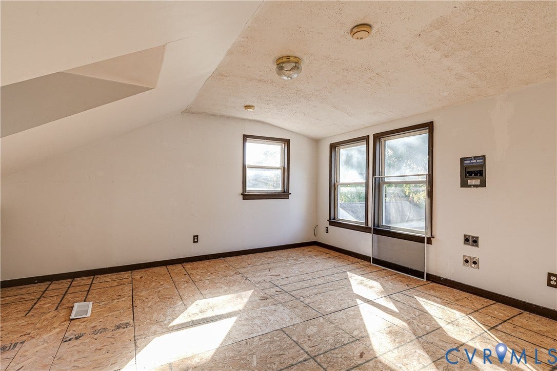 9 E Gray Street, Sandston, VA 23150 9 E Gray Street, Sandston, VA 23150