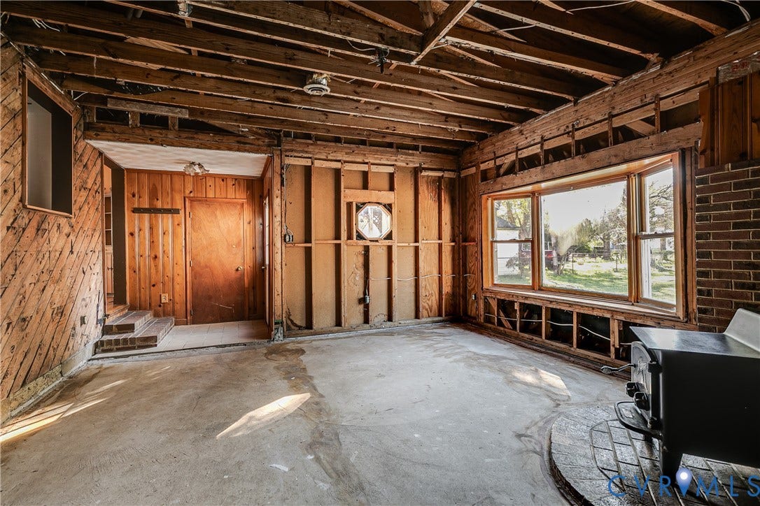 9 E Gray Street, Sandston, VA 23150 9 E Gray Street, Sandston, VA 23150