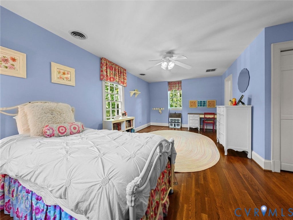 105 Running Cedar Lane, Countryside, Henrico, VA 23229 Wood-finish flooring, dual windows with decorative valances, and a ceiling-mounted light fixture with fan