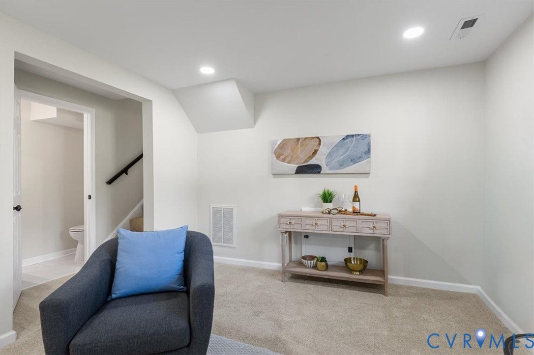 9201 Packard Court, Glen Allen, VA 23060 Neutral-toned interior space featuring recessed ceiling lighting and wall-to-wall carpeting