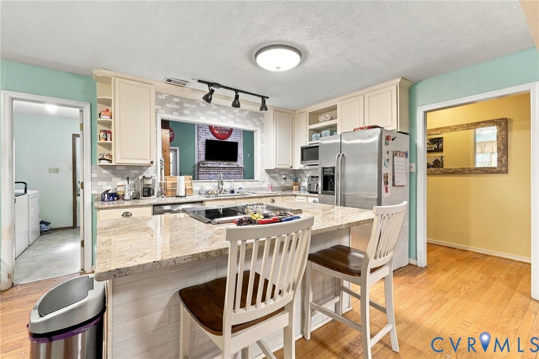 10304 Foyle Drive, Donegal Glen, Chesterfield, VA 23832 10304 Foyle Drive, Donegal Glen, Chesterfield, VA 23832
