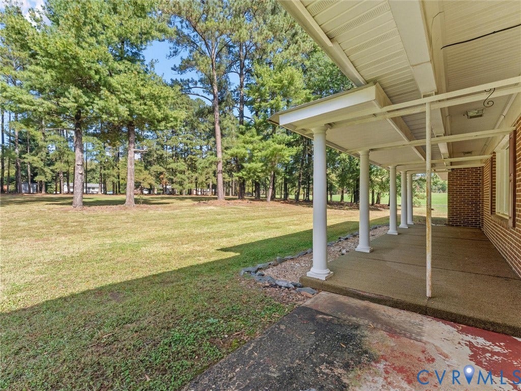 1312 Walnut Shade Road, Louisa, VA 23093