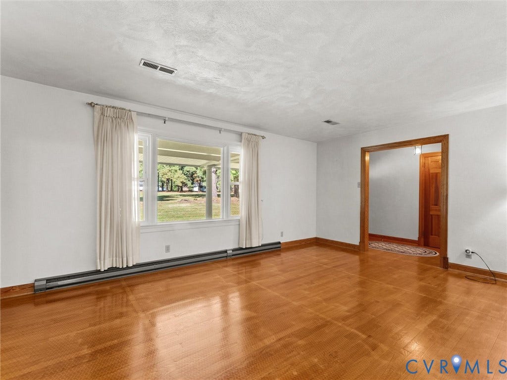 1312 Walnut Shade Road, Louisa, VA 23093