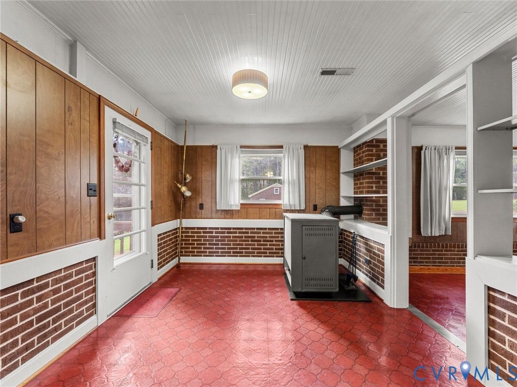 1312 Walnut Shade Road, Louisa, VA 23093