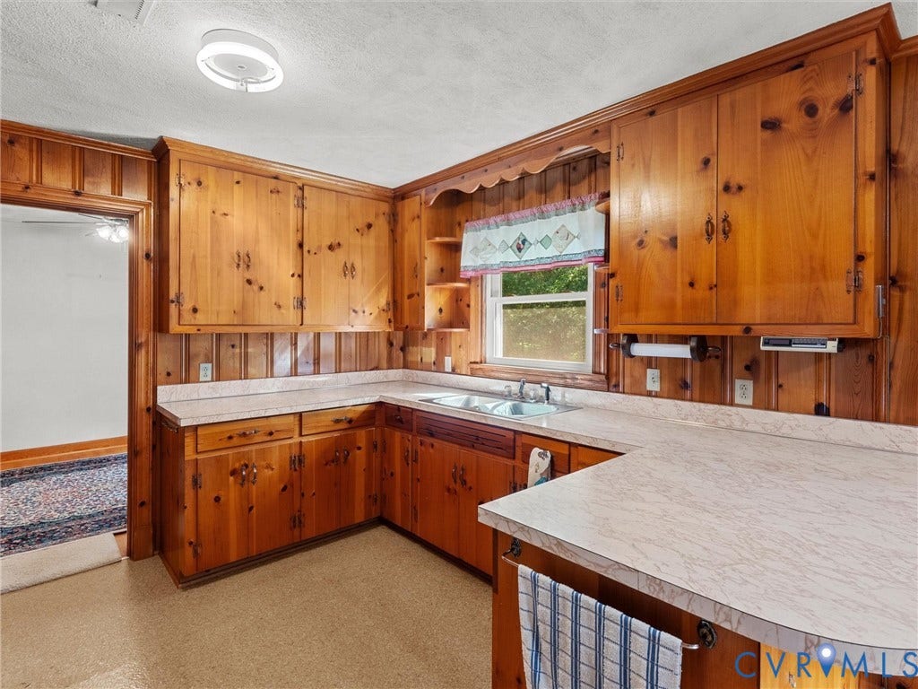1312 Walnut Shade Road, Louisa, VA 23093