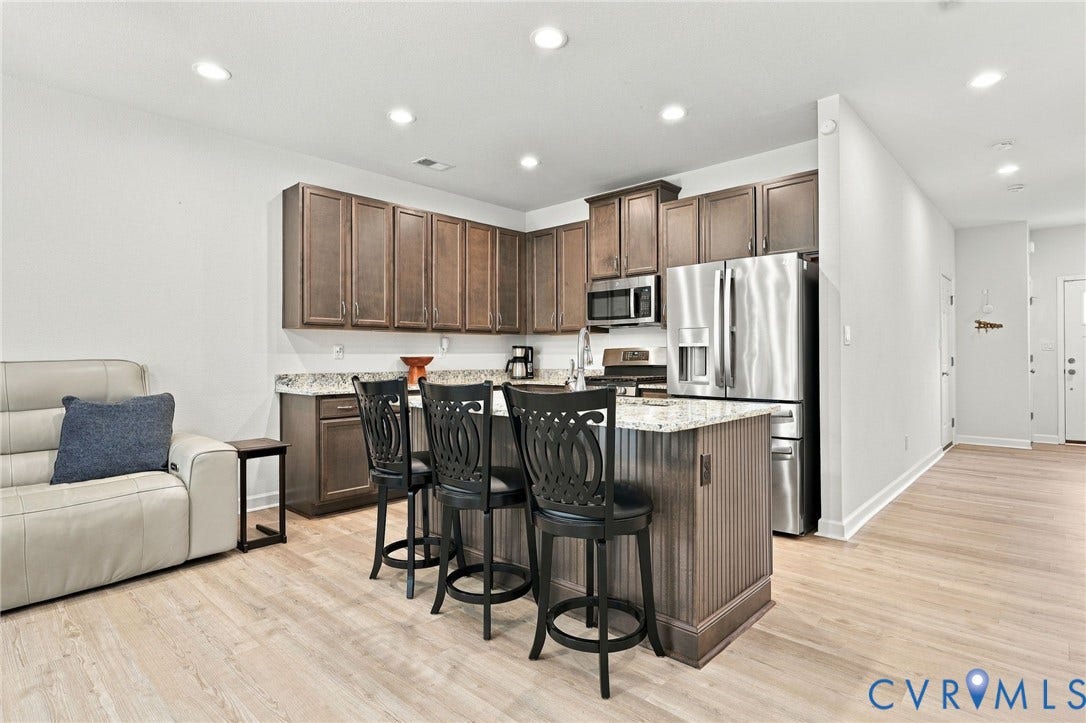 1002 Opal Street, #103, Bennetts Creek Quarter, Suffolk, VA 23435 Large isaland with barstool area for 3
