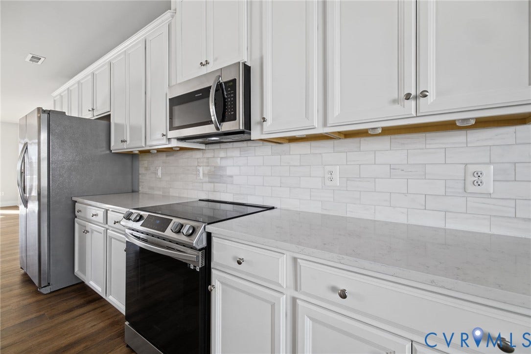 15 Flatwater Row, #B, Henrico, VA 23231 15 Flatwater Row, #B, Henrico, VA 23231