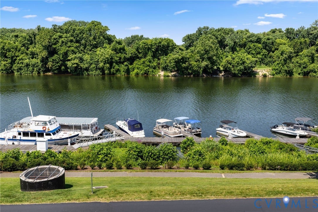 15 Flatwater Row, #B, Henrico, VA 23231 15 Flatwater Row, #B, Henrico, VA 23231