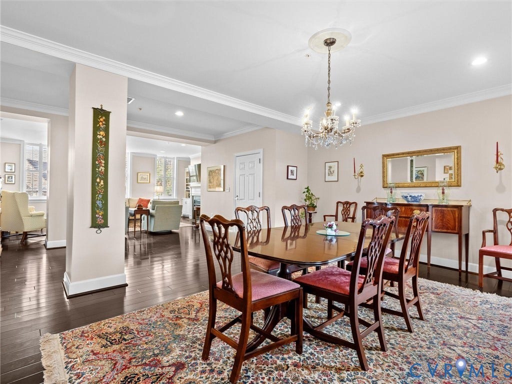 413 Stuart Circle, #3B, Historic Fan District, Richmond, VA 23220 Alternate view of dining room.