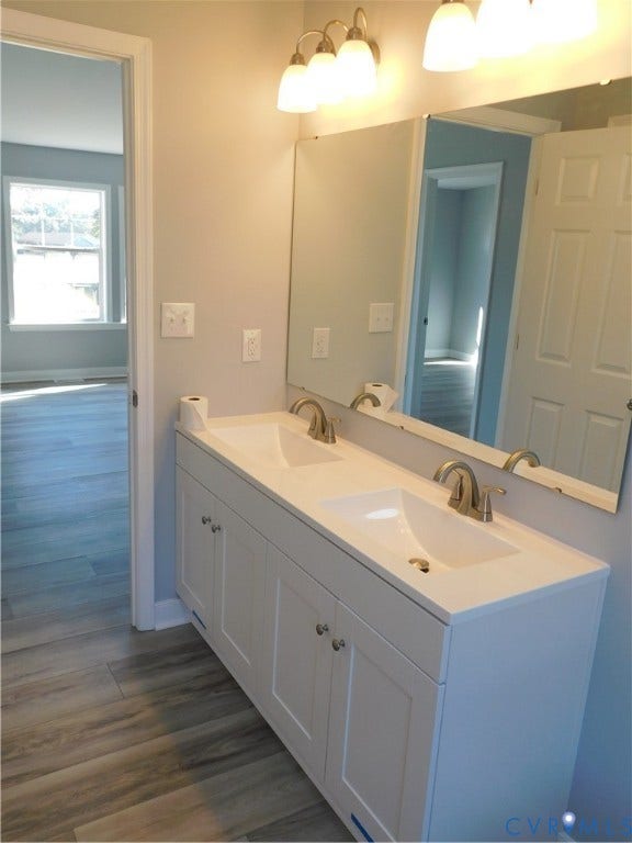 170 Upshaw Road, Aylett, VA 23009 Hall bath