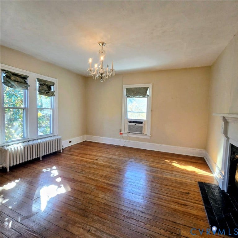 400 W Carolina Avenue, Crewe, VA 23930 400 W Carolina Avenue, Crewe, VA 23930