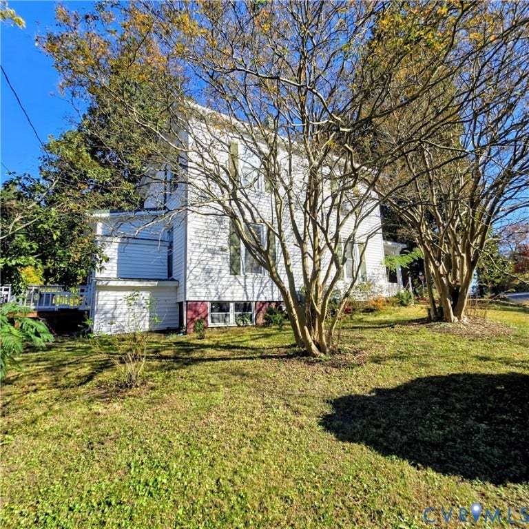 400 W Carolina Avenue, Crewe, VA 23930 400 W Carolina Avenue, Crewe, VA 23930