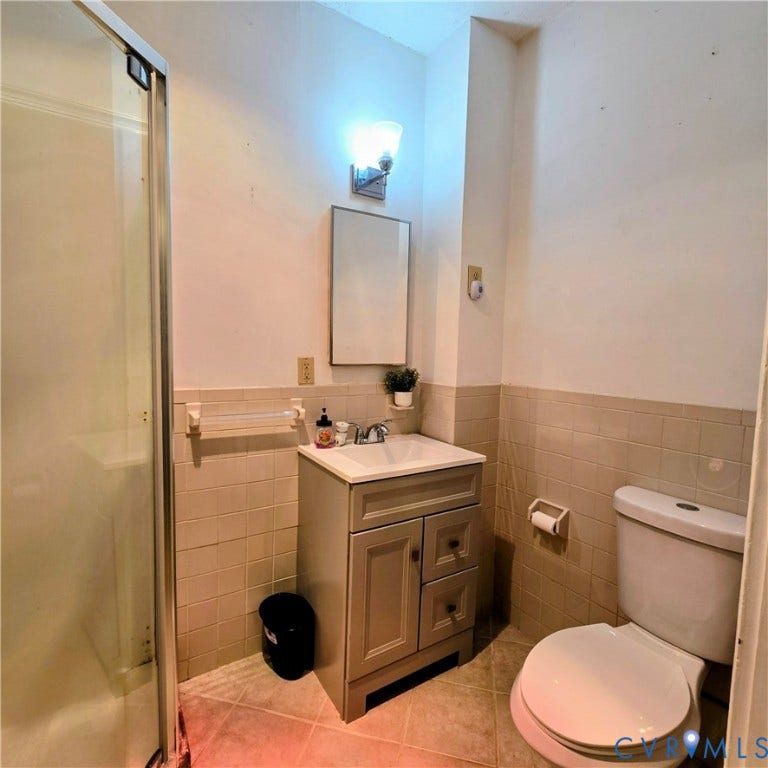 400 W Carolina Avenue, Crewe, VA 23930 400 W Carolina Avenue, Crewe, VA 23930