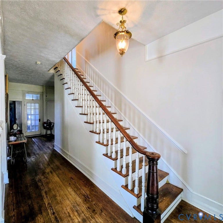 400 W Carolina Avenue, Crewe, VA 23930 400 W Carolina Avenue, Crewe, VA 23930