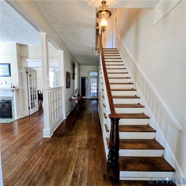 400 W Carolina Avenue, Crewe, VA 23930 400 W Carolina Avenue, Crewe, VA 23930
