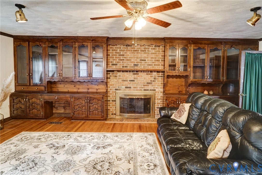 10012 River Road, South Chesterfield, VA 23803 10012 River Road, South Chesterfield, VA 23803