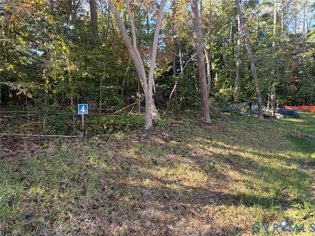 Lot 4