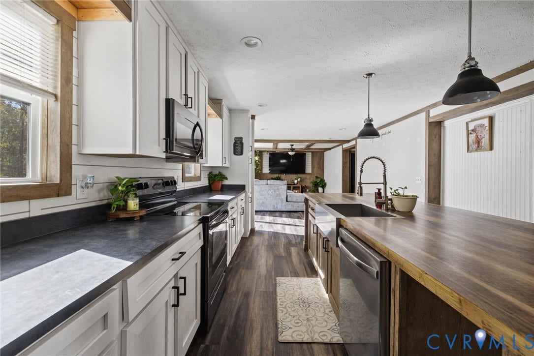 15800 Saddlebrook Road, Chesterfield, VA 23838 15800 Saddlebrook Road, Chesterfield, VA 23838