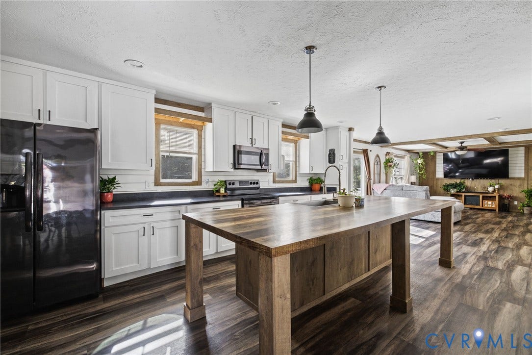 15800 Saddlebrook Road, Chesterfield, VA 23838 15800 Saddlebrook Road, Chesterfield, VA 23838