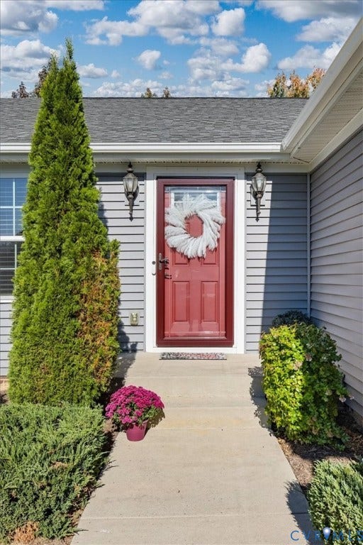 5325 Sandy Ridge Court, Chesterfield, VA 23832 Glass storm door