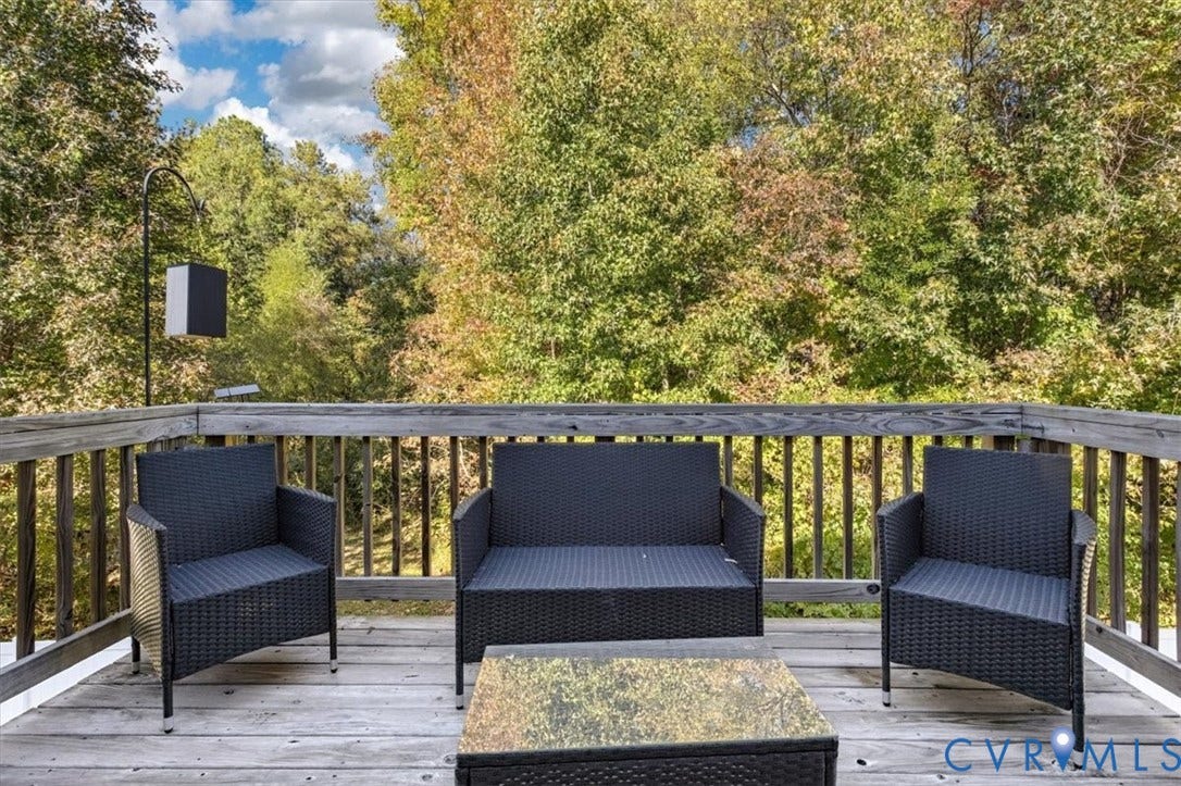 5325 Sandy Ridge Court, Chesterfield, VA 23832 Private deck overlooking the trees