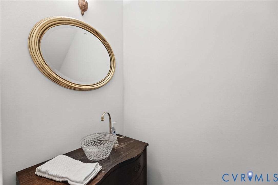4016 Tottenham Court, Windsor Place West, Henrico, VA 23233 Powder Room off of Front Hallway