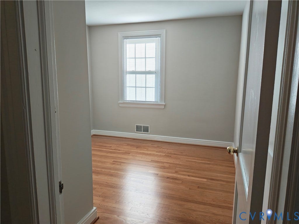 Front bedroom/office
