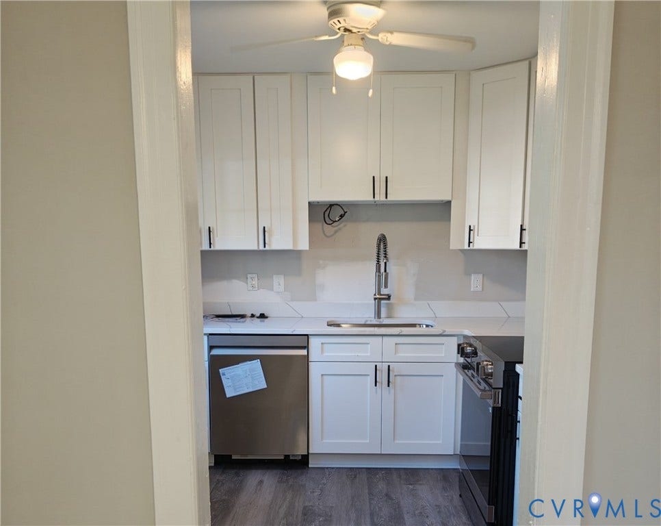 from the Dining area into the kitchen