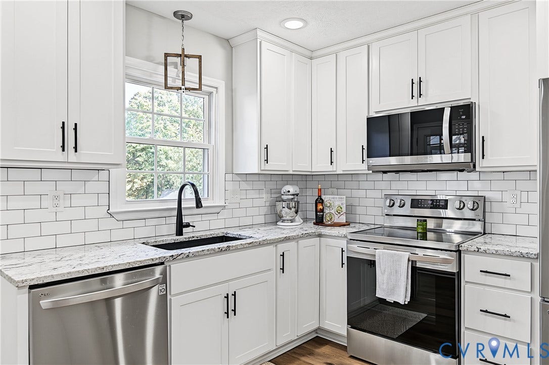 7111 Velvet Antler Drive, Midlothian, VA 23112 7111 Velvet Antler Drive, Midlothian, VA 23112