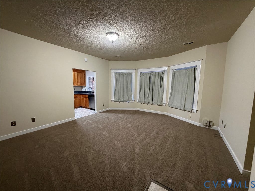 2030 Monument Avenue, #1, Richmond, VA 23220 Huge living room!