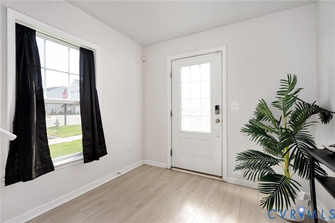 640 Rivanna Hill Road, Glen Allen, VA 23060 This bright first-level entryway offers an ideal spot to create a convenient drop zone for shoes, bags, and everyday essentials.