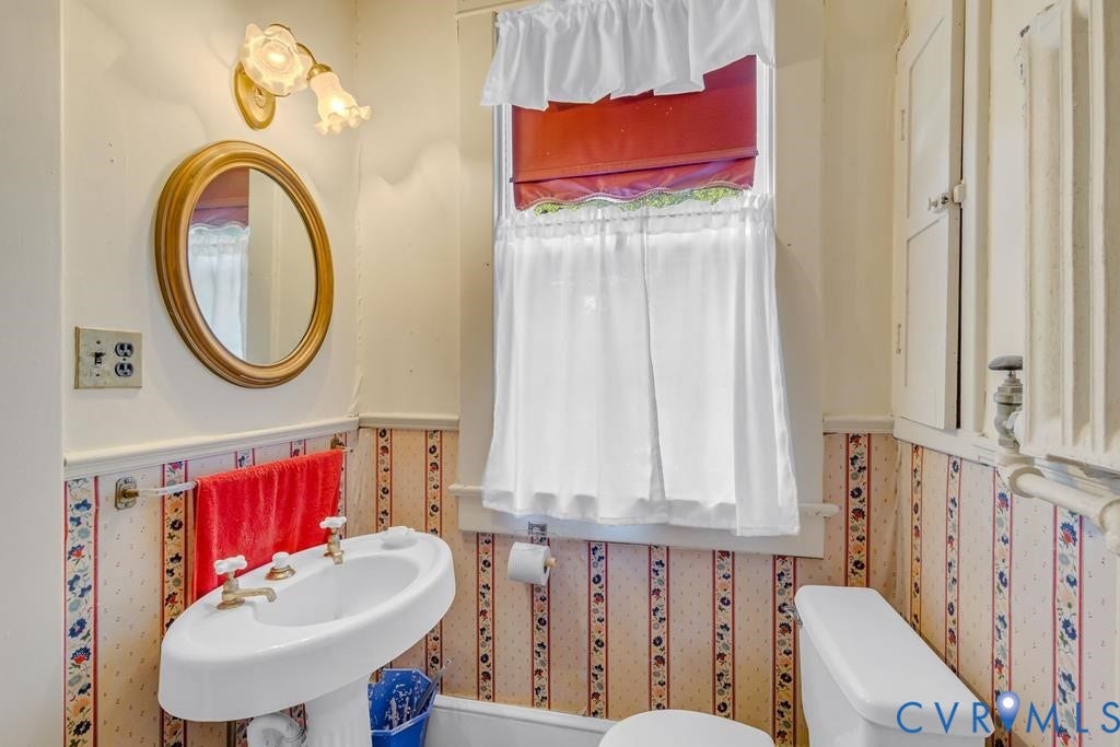 218 Fleeton Point Circle, Fleeton, Reedville, VA 22539