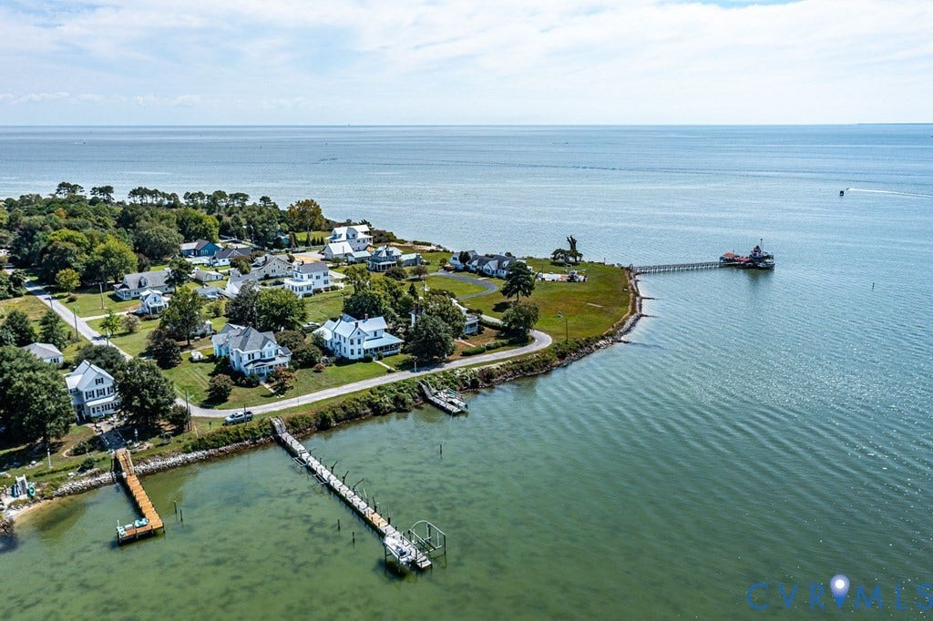 218 Fleeton Point Circle, Fleeton, Reedville, VA 22539