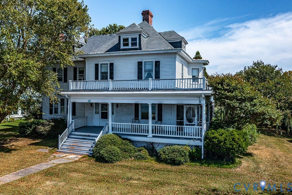 218 Fleeton Point Circle, Fleeton, Reedville, VA 22539
