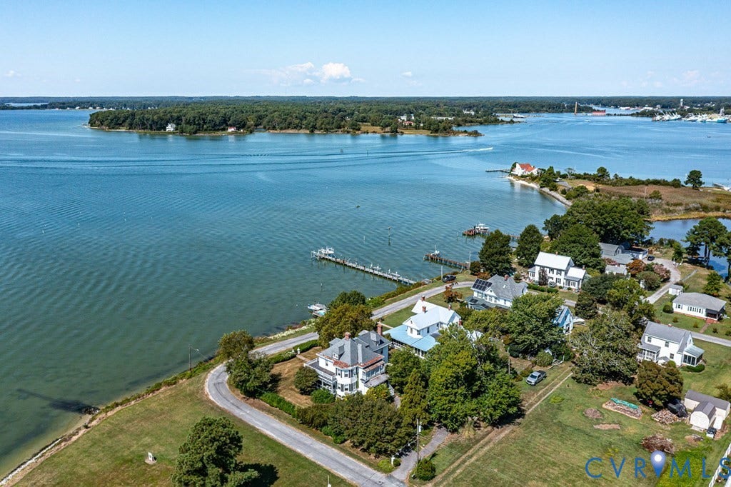 218 Fleeton Point Circle, Fleeton, Reedville, VA 22539