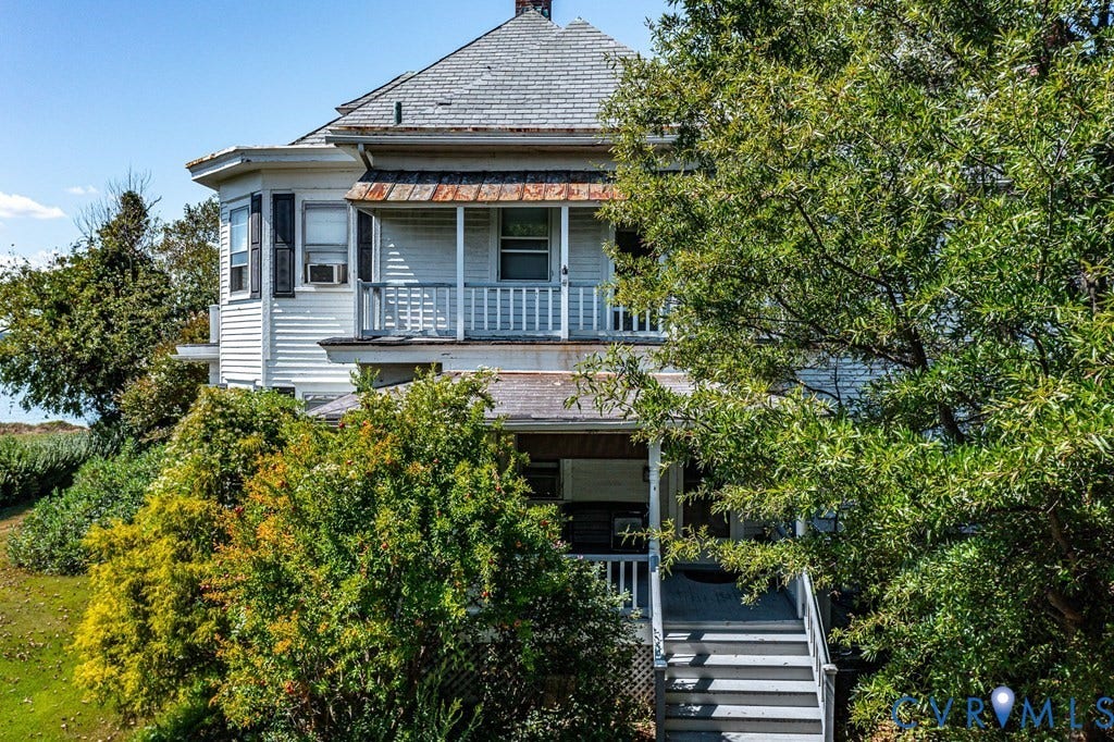 218 Fleeton Point Circle, Fleeton, Reedville, VA 22539