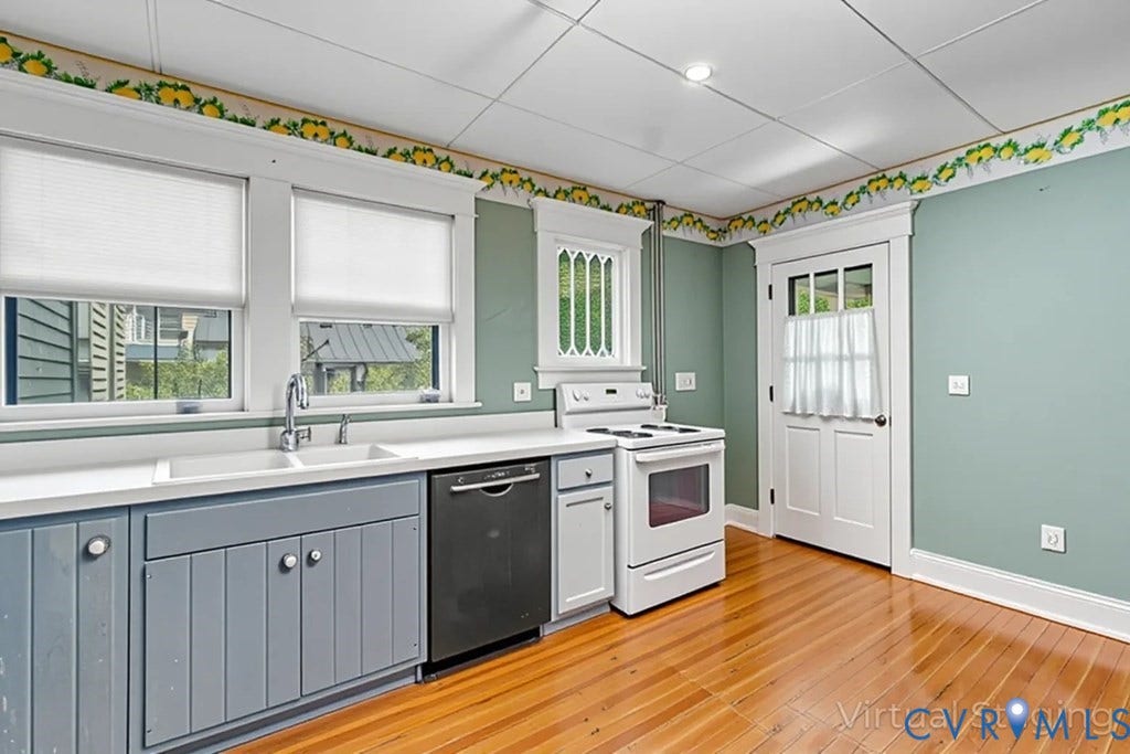 218 Fleeton Point Circle, Fleeton, Reedville, VA 22539