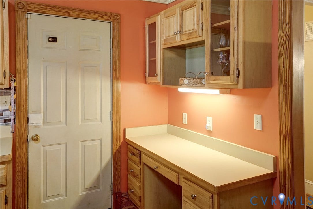 2180 Gum Drive, Smokey Hollow, Manakin Sabot, VA 23103 2180 Gum Drive, Smokey Hollow, Manakin Sabot, VA 23103