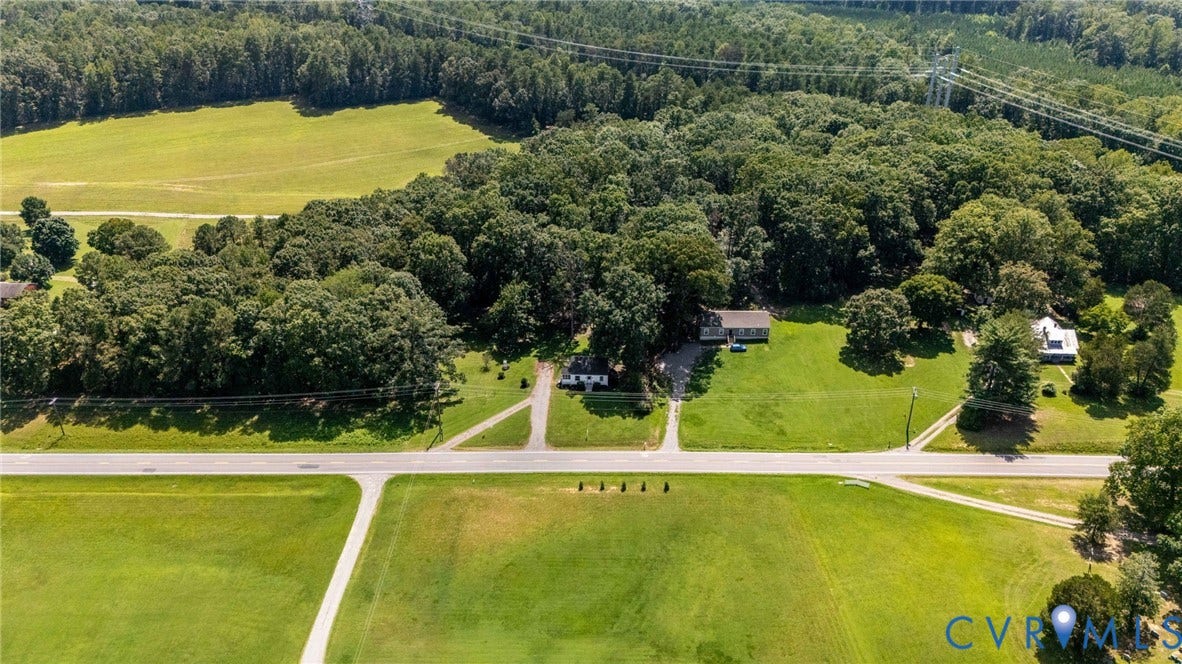13321 W Patrick Henry Road, Doswell, VA 23047
