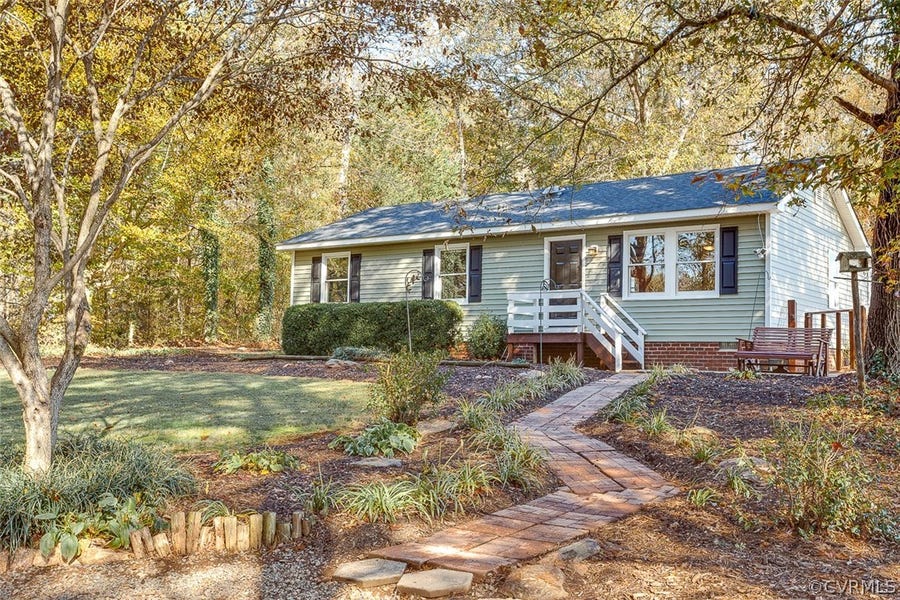 Property photo for 20018 Rockcastle Road, Ruther Glen, VA