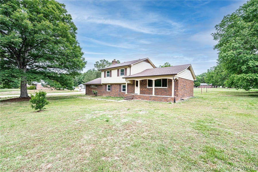 Property photo for 3200 Meadow Road, Sandston, VA