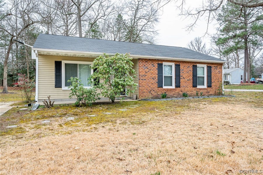 Property photo for 5043 Cedarbend Lane, Chesterfield, VA